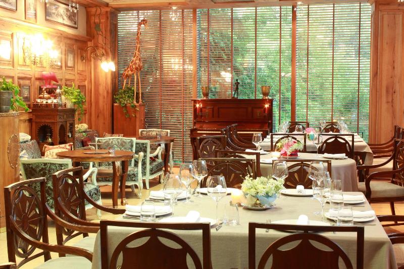 Vinotel Boutique Hotel image