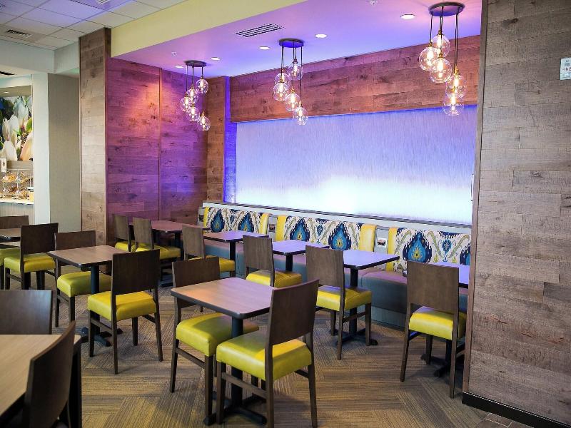 Fairfield Inn & Suites Savannah Midtown image