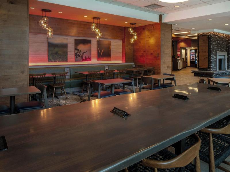 Fairfield Inn & Suites Savannah Midtown image