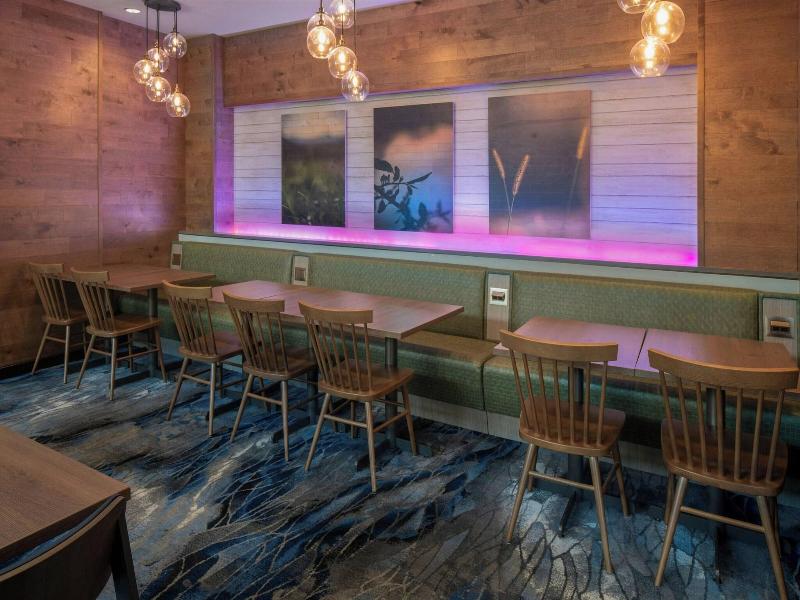 Fairfield Inn & Suites Savannah Midtown image