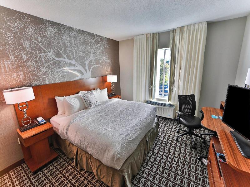 Fairfield Inn & Suites Savannah Midtown image