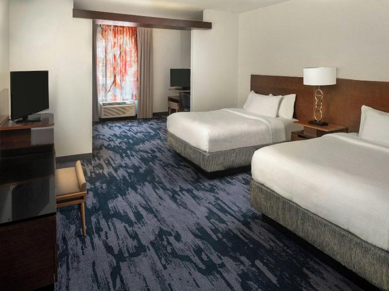 Fairfield Inn & Suites Savannah Midtown image