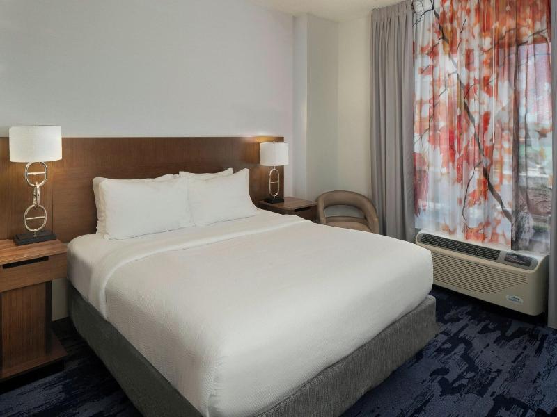 Fairfield Inn & Suites Savannah Midtown image
