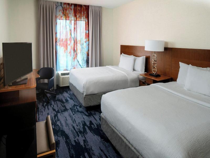 Fairfield Inn & Suites Savannah Midtown image