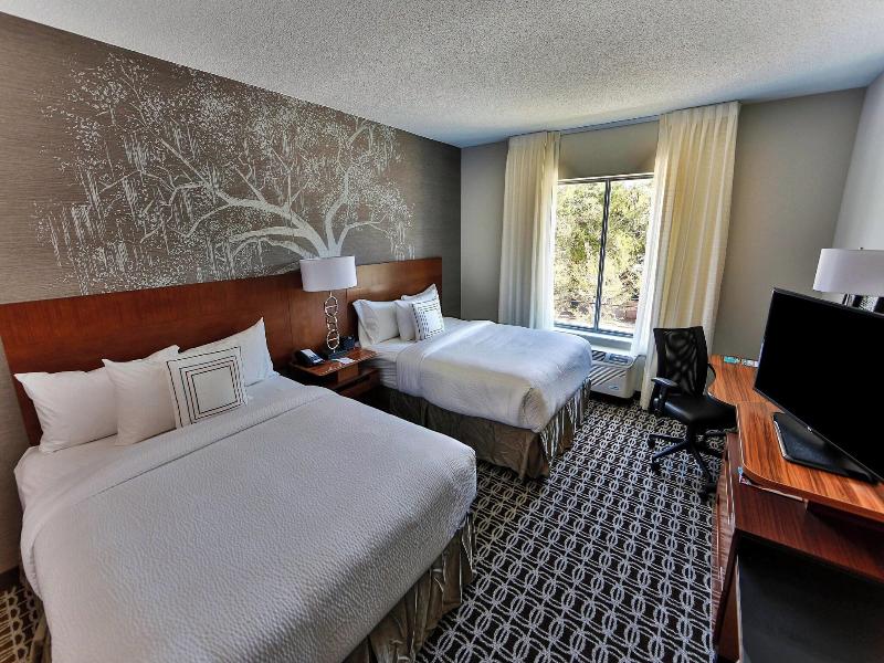 Fairfield Inn & Suites Savannah Midtown image