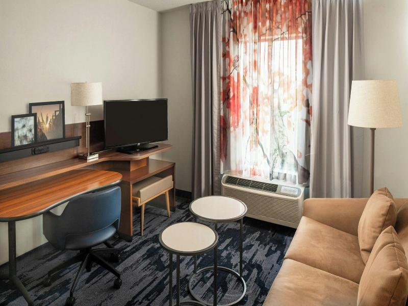 Fairfield Inn & Suites Savannah Midtown image