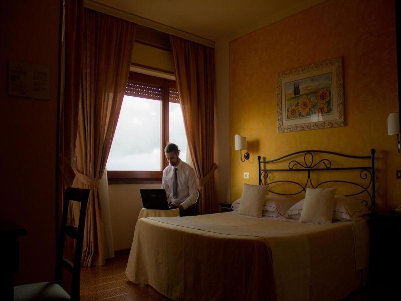 Tre Stelle image