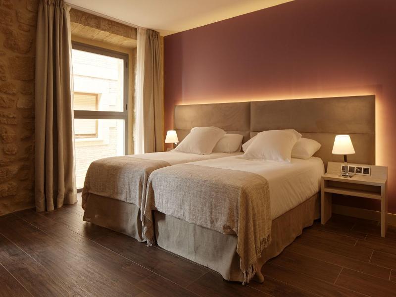 Palacio Tondon, La Rioja Brinas image