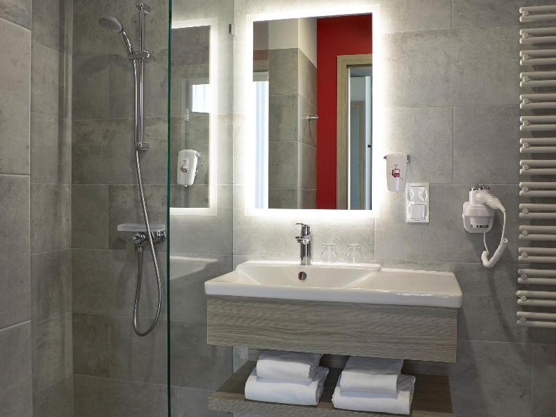 ibis Styles Warszawa City image