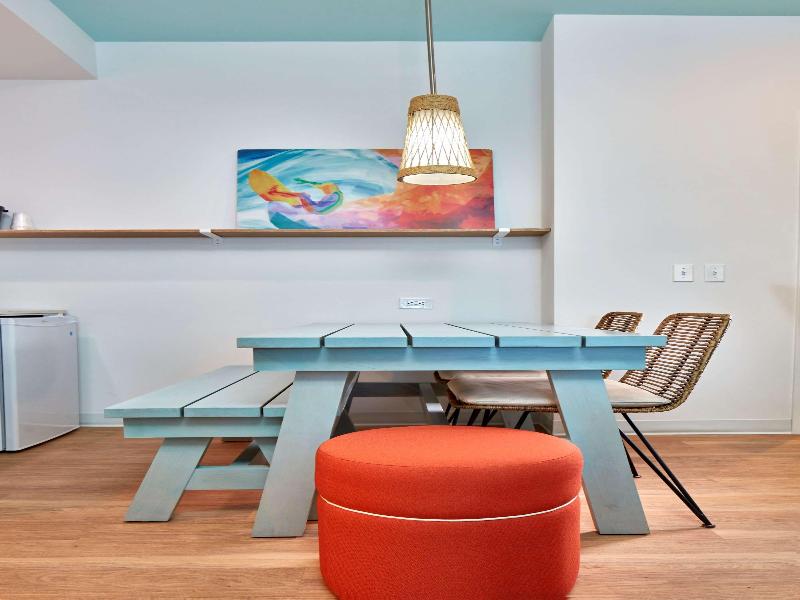 Universal Endless Summer - Surfside Inn and Suites image