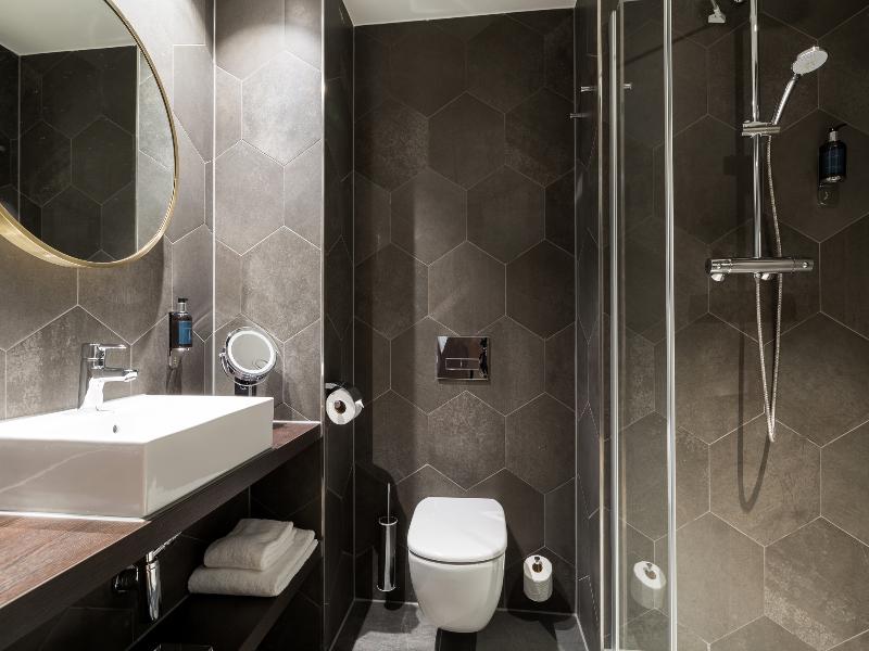 The James Hotel Rotterdam image