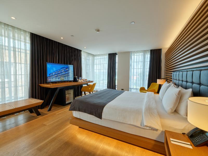 Metropolitan Hotels Bosphorus image