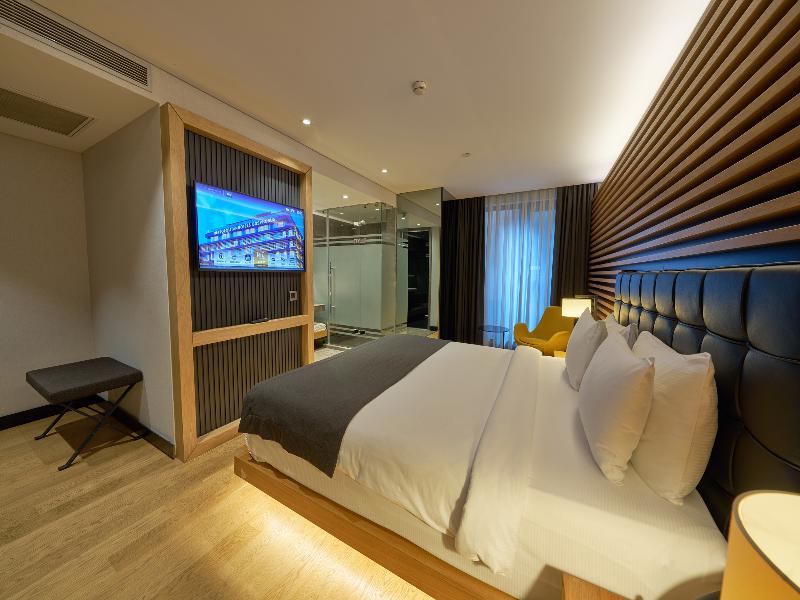 Metropolitan Hotels Bosphorus image