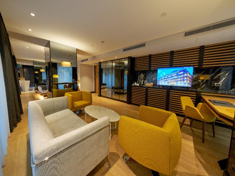 Metropolitan Hotels Bosphorus image