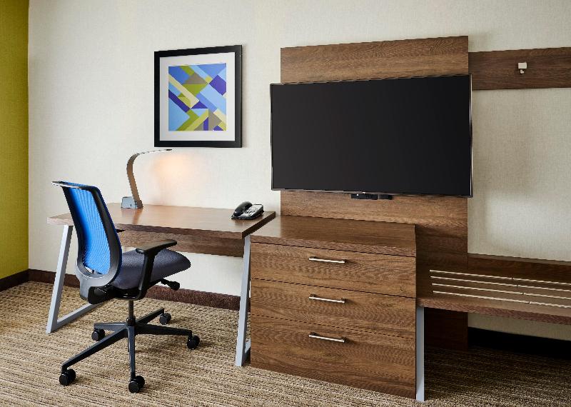 Holiday Inn Express & Suites Brantford photo 20
