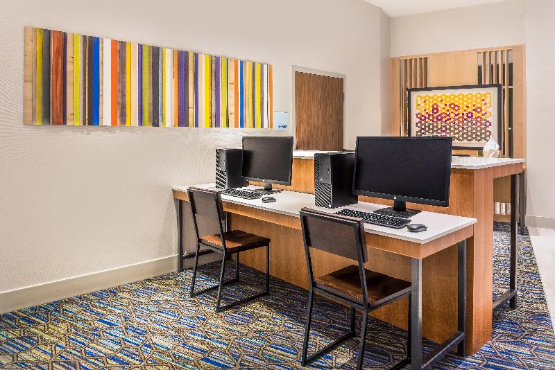 Holiday Inn Express Farmville image