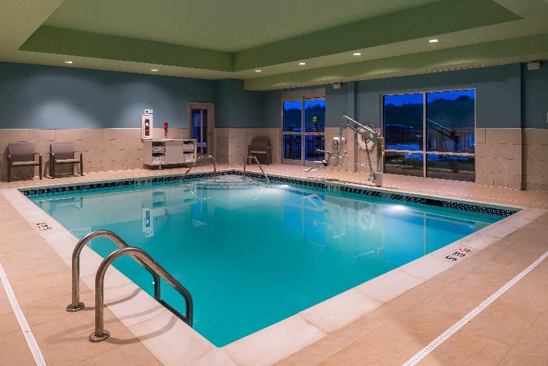 Holiday Inn Express Farmville image