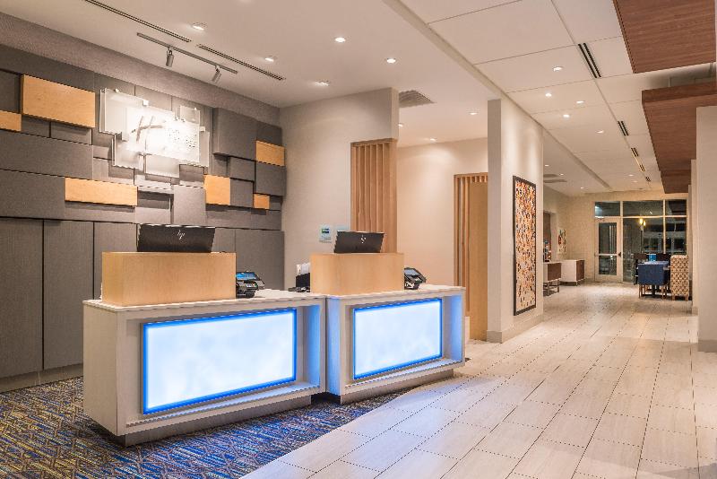 Holiday Inn Express Farmville image