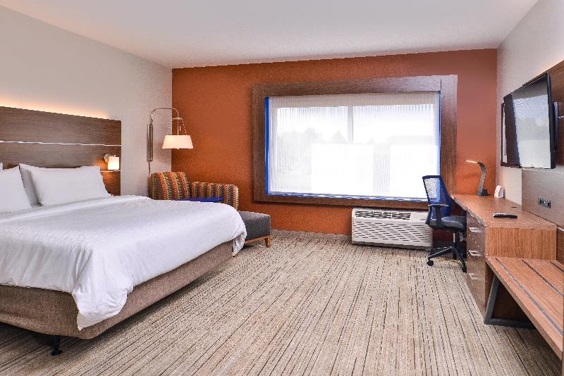 Holiday Inn Express Farmville image