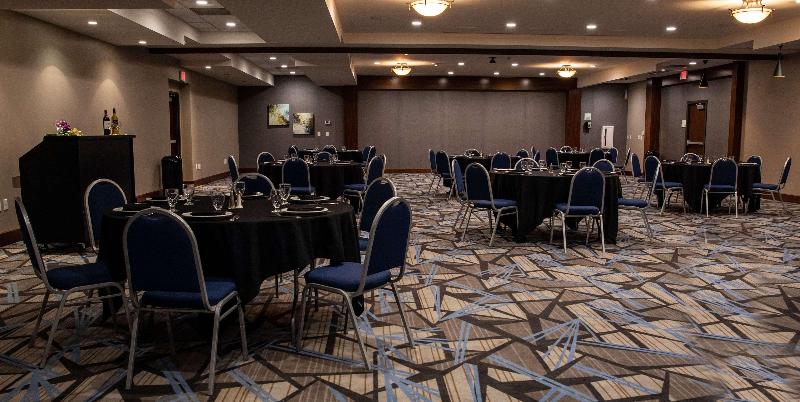 Doubletree By Hilton Omaha Southwest image