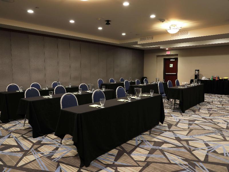 Doubletree By Hilton Omaha Southwest image