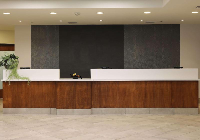 Doubletree By Hilton Omaha Southwest image