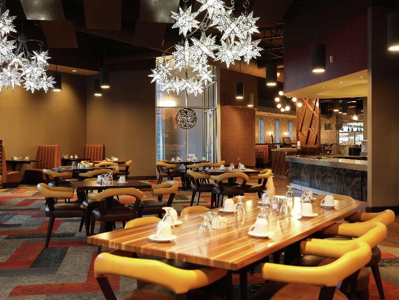 Doubletree By Hilton Omaha Southwest image