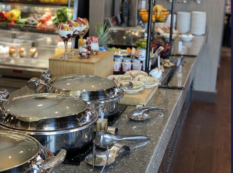 Doubletree By Hilton Omaha Southwest image