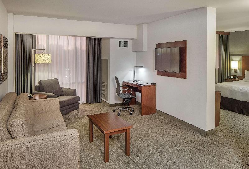 DoubleTree by Hilton Omaha Southwest