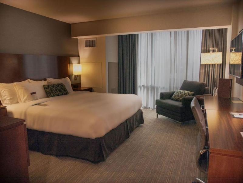 Doubletree By Hilton Omaha Southwest image