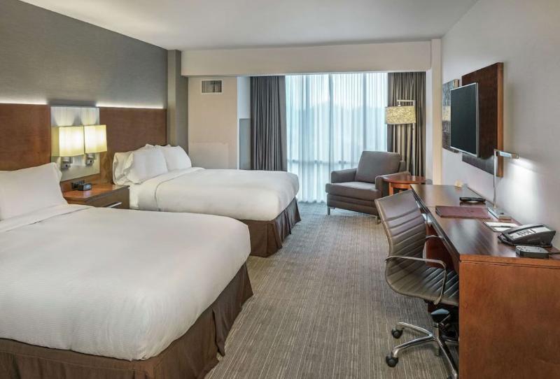 Doubletree By Hilton Omaha Southwest image