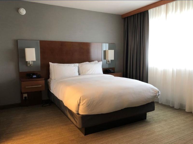 Doubletree By Hilton Omaha Southwest image