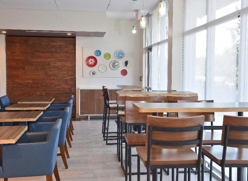 Holiday Inn Expr & Sts Orlando - Southeast by IHG image