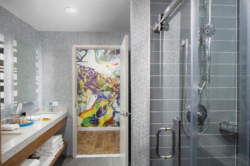 Hotel Indigo Gainesville-Celebration Pointe image