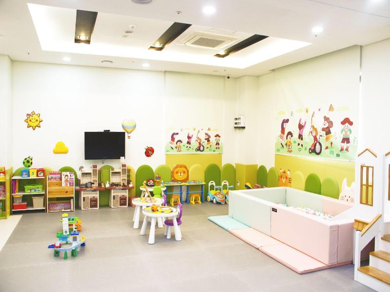 Ramada Yongin image