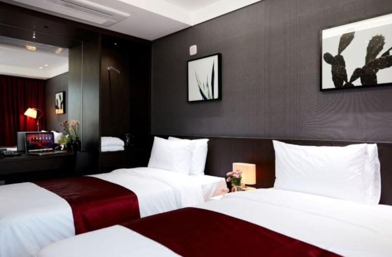 Ramada Yongin image