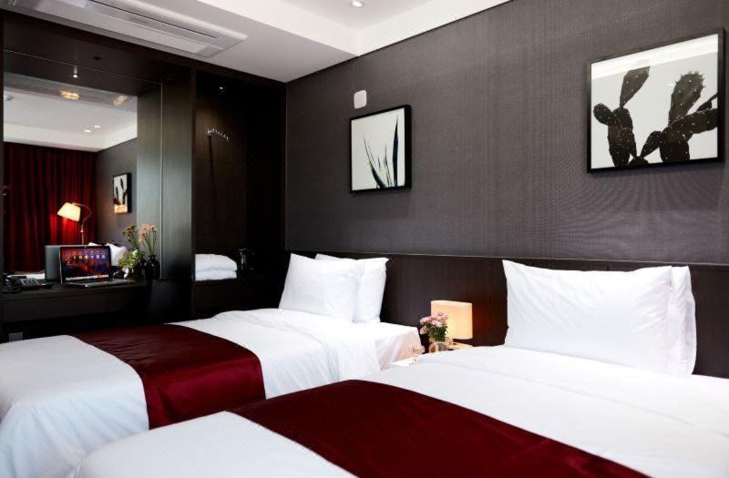Ramada Yongin image