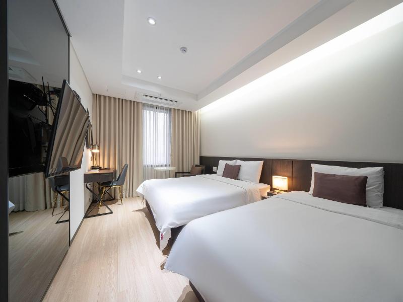 Ramada Yongin image