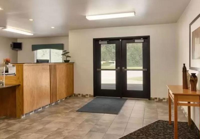 TRAVELODGE BY WYNDHAM COMFORT