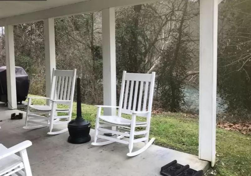 TRAVELODGE BY WYNDHAM COMFORT