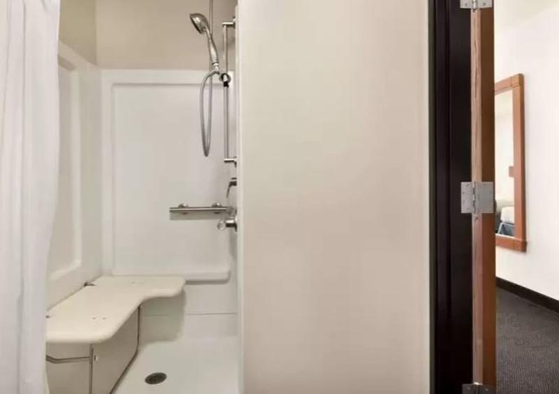 TRAVELODGE BY WYNDHAM COMFORT