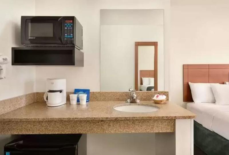 TRAVELODGE BY WYNDHAM COMFORT