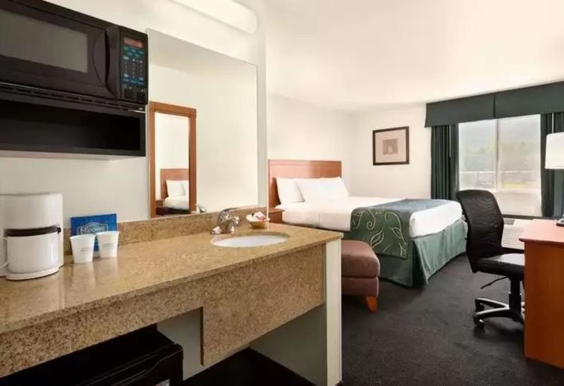 TRAVELODGE BY WYNDHAM COMFORT