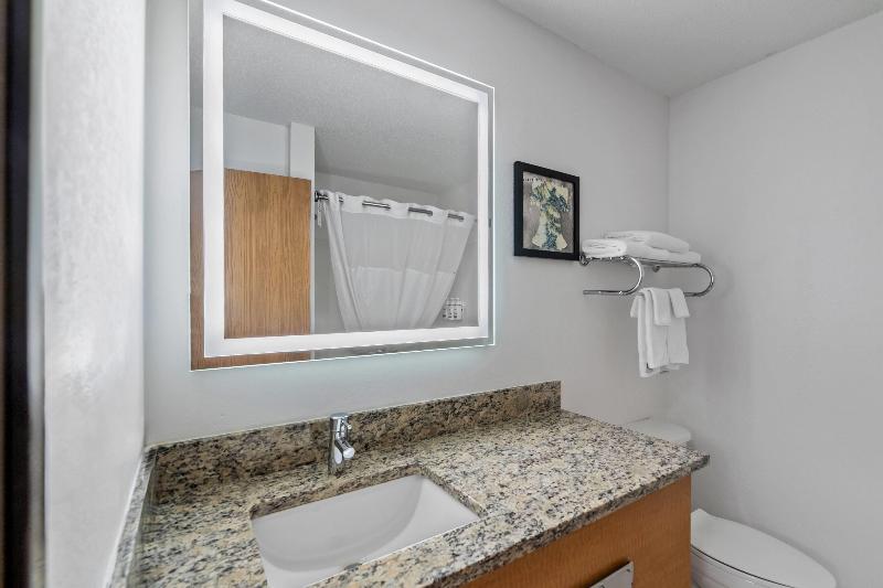Americinn By Wyndham Crookston U Of M Crookston image