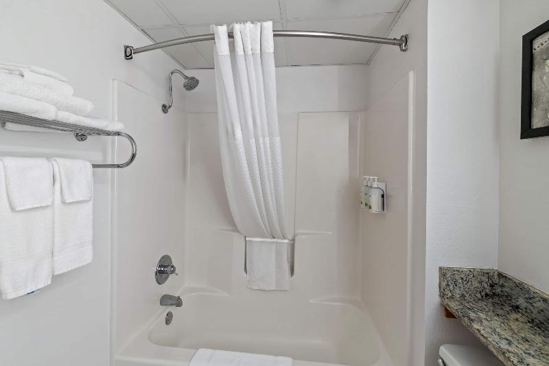 Americinn By Wyndham Crookston U Of M Crookston image