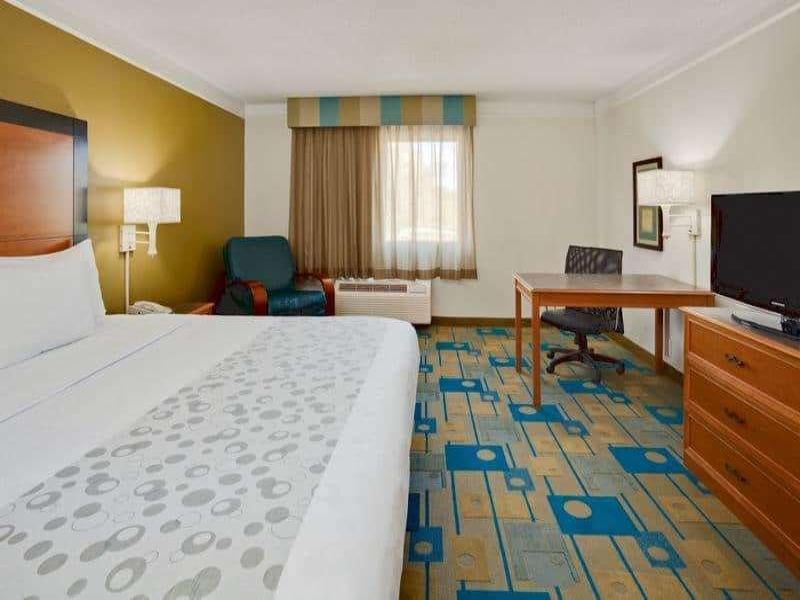 La Quinta Inn & Suites Clearwater Airport image