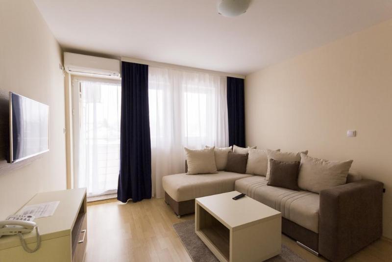 Airport Garni hotel Belgrade image