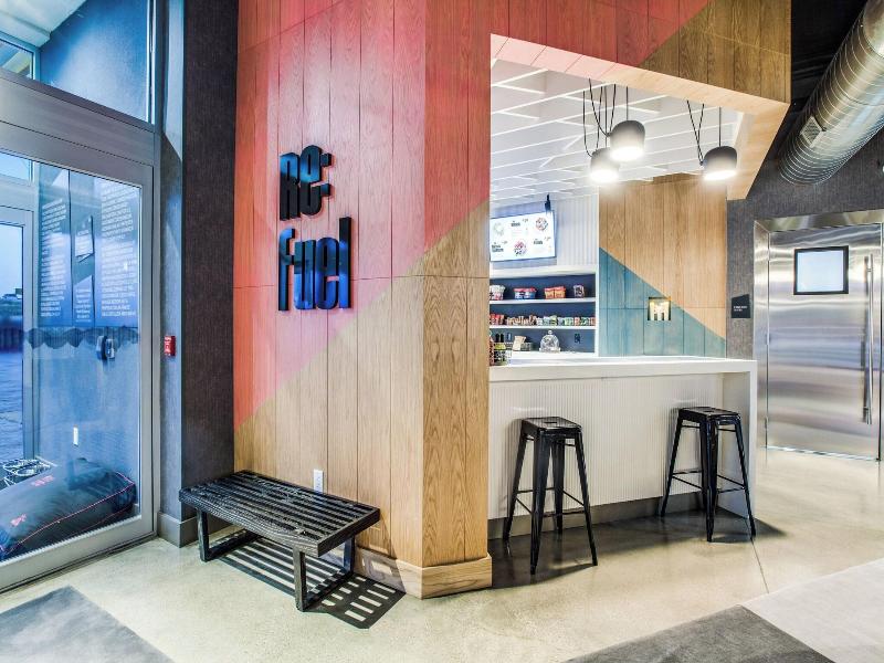 Aloft Dallas Arlington Entertainment District image