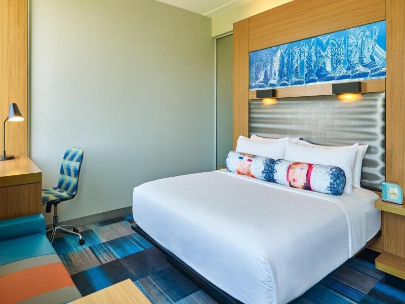 Aloft Dallas Arlington Entertainment District image