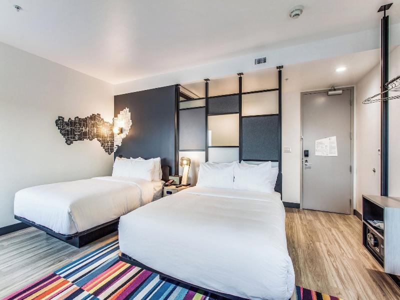 Aloft Dallas Arlington Entertainment District image